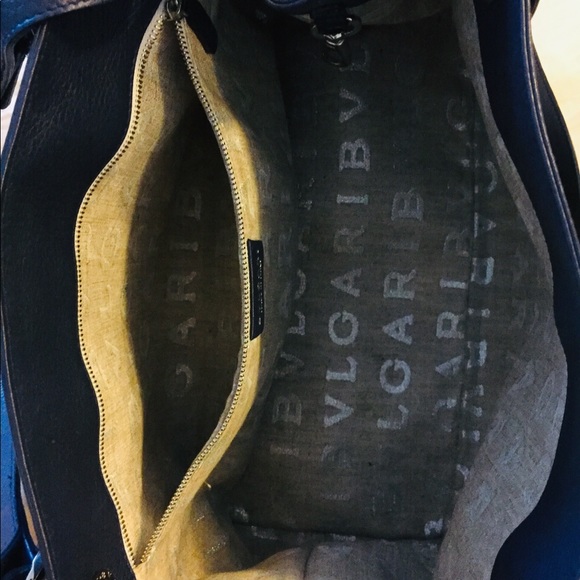 RARE! 💫Bvlgari Navy Soft Grain Leather Handbag - Picture 11 of 16